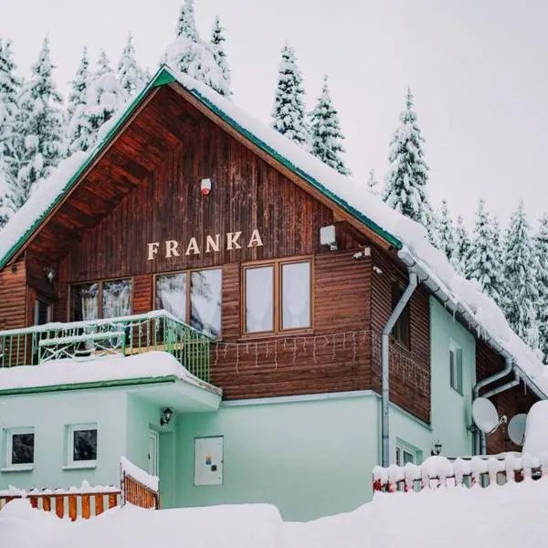 Chata Franka、ドノヴァリのホテル