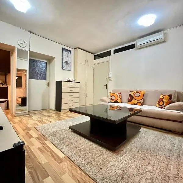 Center House Hostel, hotel en Pristina