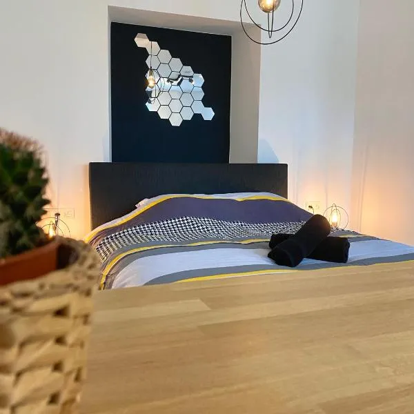 Ciney - Le nid du Clocher, hotel v destinaci Ciney