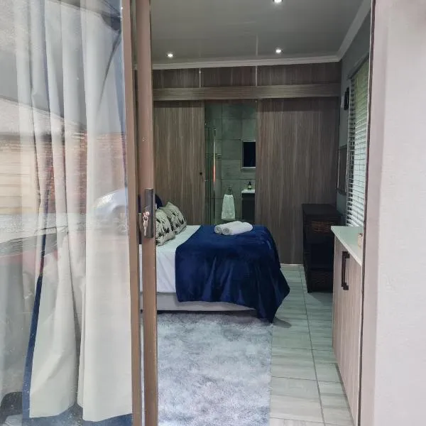 Rus 'n Bietjie, Hotel in Bothaville