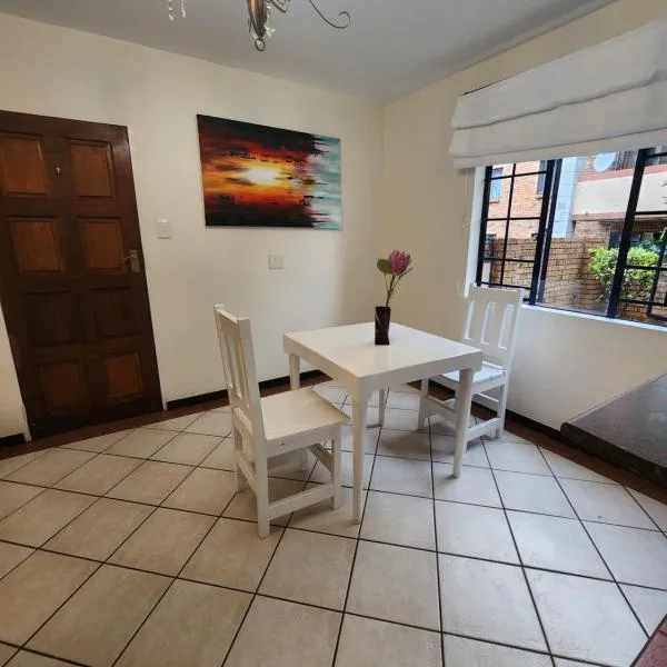 2a - 64 No load shedding 2bed 2bath with garden: Centurion şehrinde bir otel