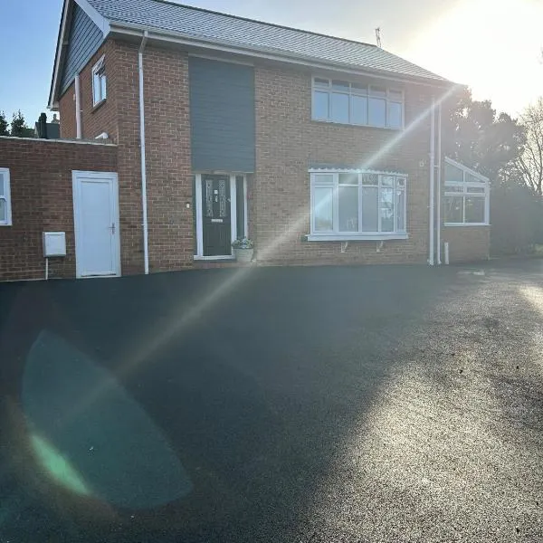 Highfield Coach House, hotel in Lymington