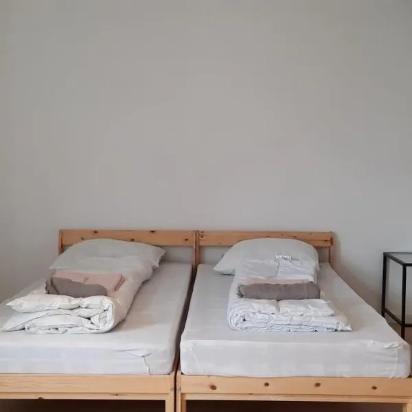 Private Room in a shared apartment, hotel in Odense