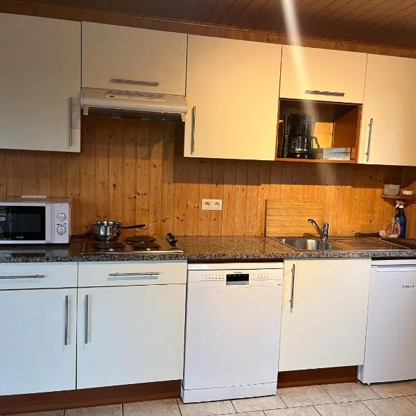 Charming Stay by the Meuse, Hotel in Blaimont