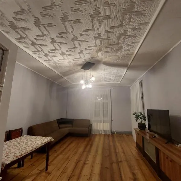 Pils ielas apartamenti, hotel v destinaci Kandava