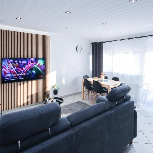 ALFA Stuttgart 3Zi-Maisonette 6 Personen Zuffenhausen nahe Porsche & Bosch l WIFI & SmartTV I 3BR 4 Beds I Kitchen I Bathroom & WC, hotel i Stuttgart