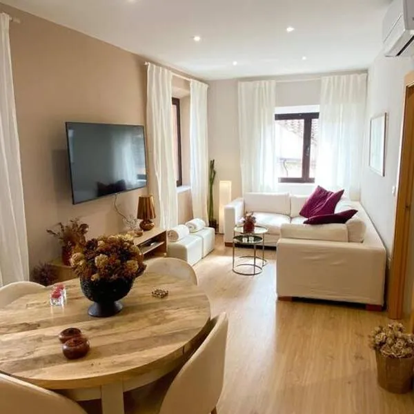 CasaPilarAlbaicinBajo apto suite, hotel v destinaci Granada