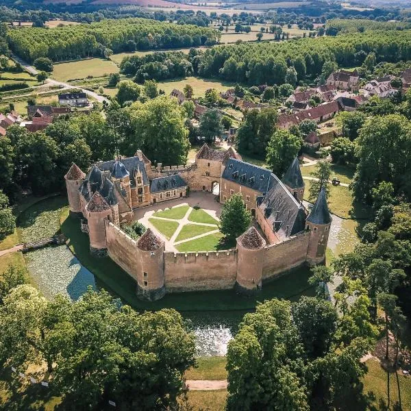 Château d'Ainay-le-Vieil, hotel in Ainay-le-Vieil