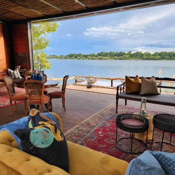 Mukwa River Lodge โรงแรมในลิฟวิงสโตน