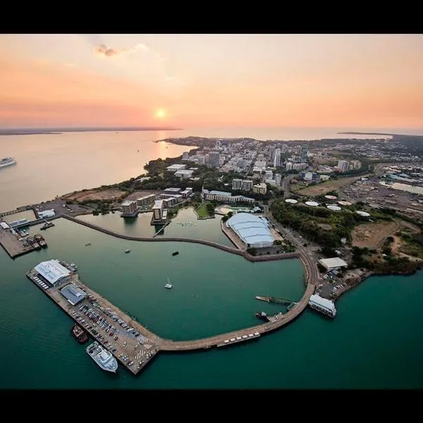One-bed apartment at Darwin Waterfront Precinct, hotel in Darwin