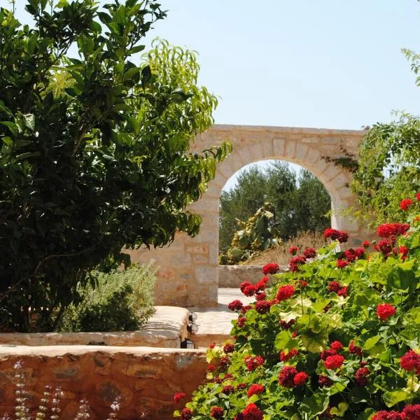 Pirgoi Edem, hotel v destinaci Pirgos Dhirou