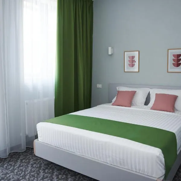 Astra Hotel, hotel i Călimăneşti
