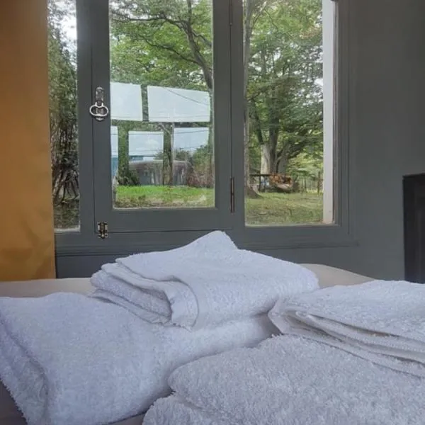 HABITACIÓN EN CASA DE FAMILIA CERCA DE LA LAGUNA ROOM NEXT TO THe LAGOON, Hotel in Ushuaia