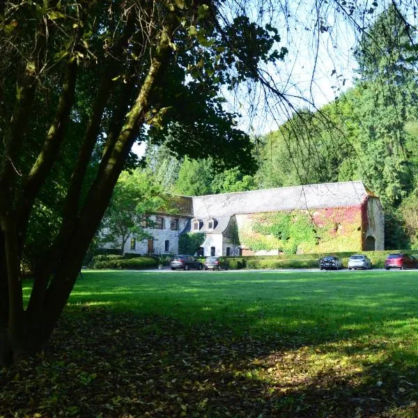 Hotel Le Moulin Des Ramiers, hotel in Crupet