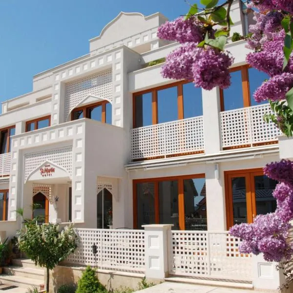 Amira Boutique Hotel Hévíz Wellness & Spa, ξενοδοχείο σε Hévíz