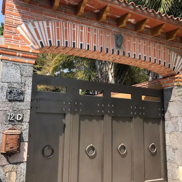 Hostal Casa Flor de Limón, hotel in Tepoztlán