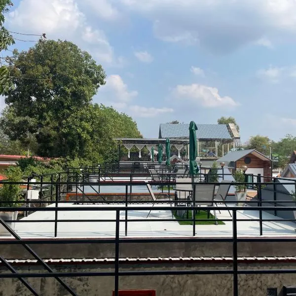โมวิชญ์นาคาธิบดีรีสอร์ท, hotel in Ban Don Klang