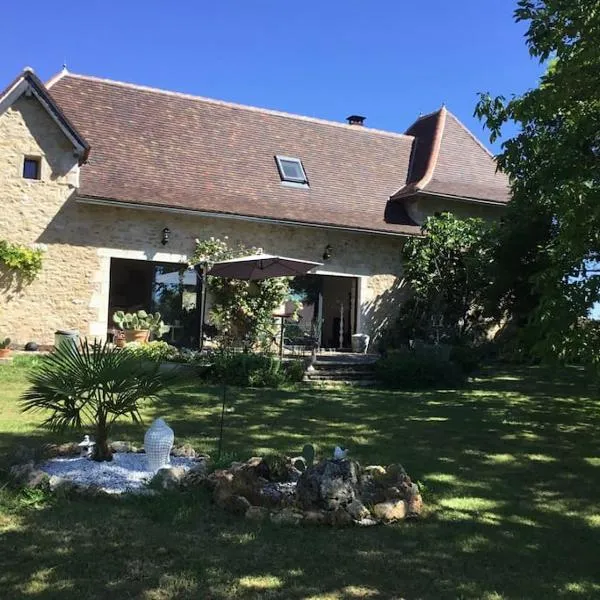 Gite de charme 6 pers avec SPA privé, Hotel in Faycelles