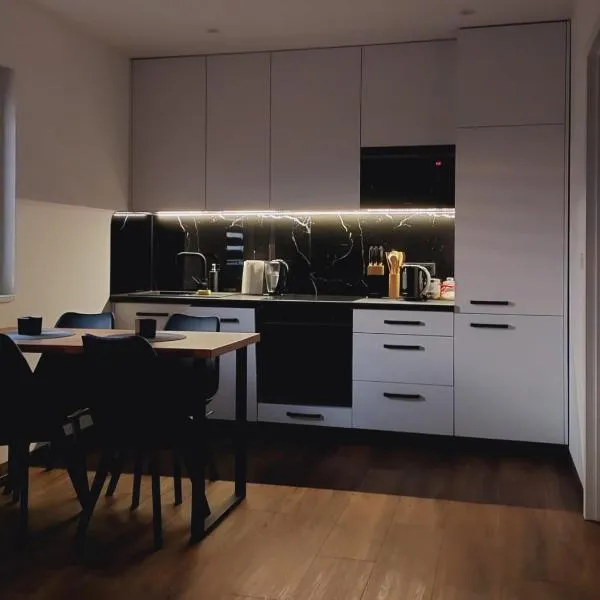 Luxury Apartments Bernardyńska Domek 1 , 2, hotell sihtkohas Kielce