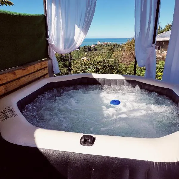 Annas Glamping, hotel in Batumi