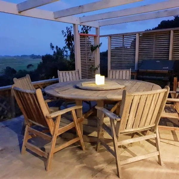 Tealuca Holiday Home, hotel in Ngataki