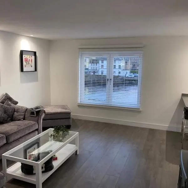 Stunning Refurbished 1 Bedroom, Harbour Apartment., hotel v destinaci Ayr