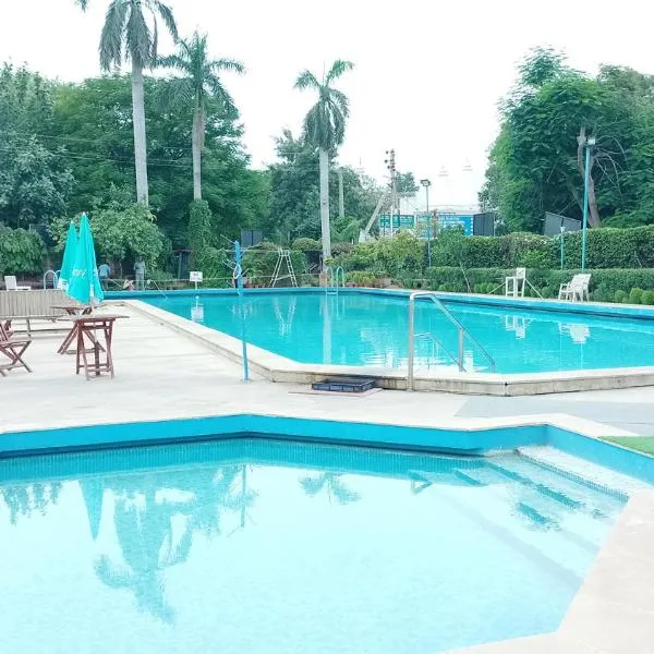 Goa Country Club Near Park Hospital BY Pearl I Luxury resort in Gurgaon, hotel em Gurgaon