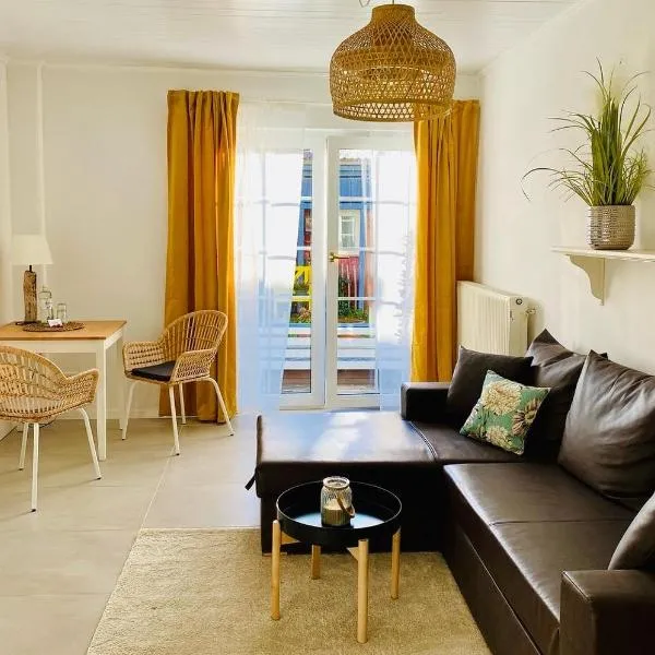 Kajüthus Apartment 7, хотел в Фехмарн