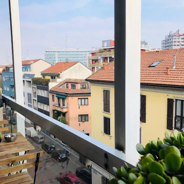 Morivione Apartment - Bocconi free parking, hotel in Milan