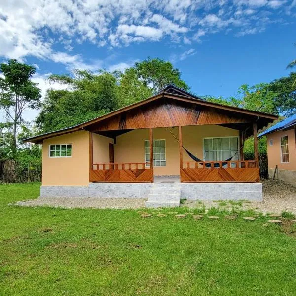 Cocoloco's Lodge, hotel u gradu 'El Valle'
