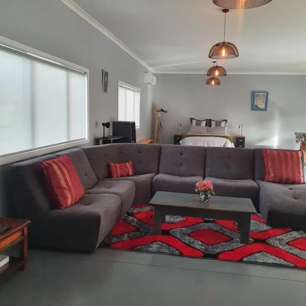 The Red Shed, hotel di Matamata
