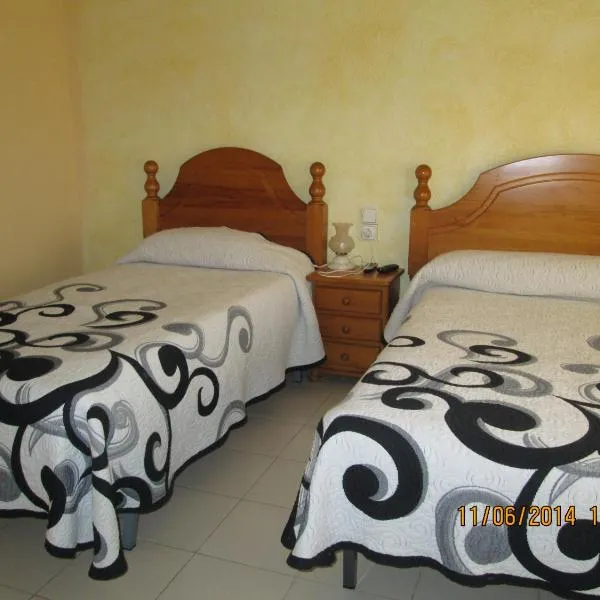 Hostal Avi Pep, hotel in Saus