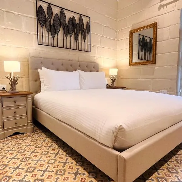 Typical Maltese Maisonette in St.Julians, hotel in St. Julianʼs