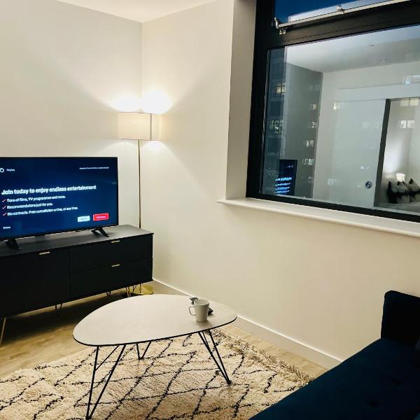 Brand new modern 1 bed apartment near Old Trafford Stadium, Manchester