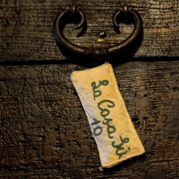 La Casa Sù Le Dimore Del Borgo, hotel v destinaci Santo Stefano di Sessanio