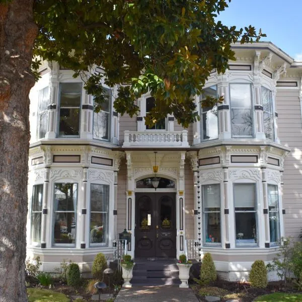 McCall House Boutique Hotel、アシュランドのホテル
