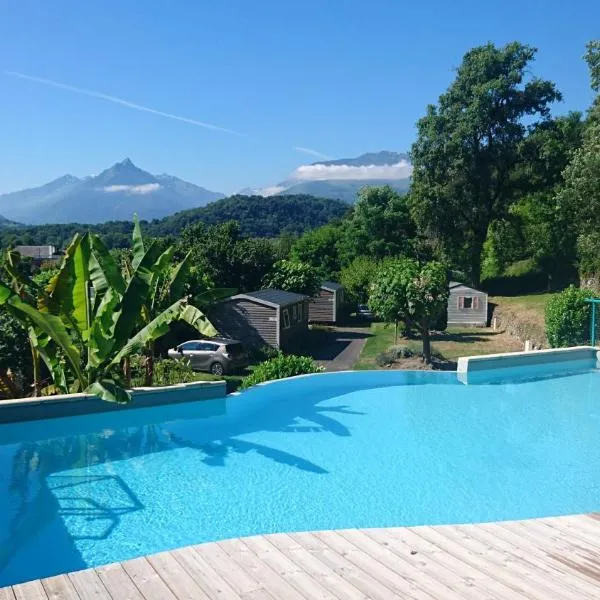 Camping écovillage Soleil du Pibeste، فندق في Agos-Vidalos