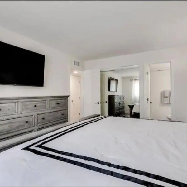 Modern Villa in Old Litchfield, hotel en Litchfield Park