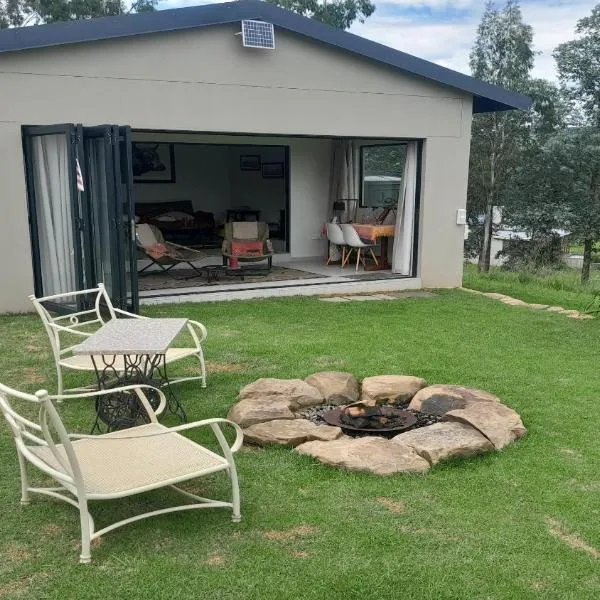 Sunset View Self catering Cottage, hotel in Underberg