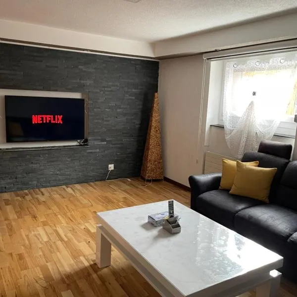 Appartement Wonder, hotel v destinaci Couvet