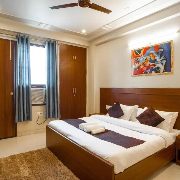 The Lodgers 2 BHK Serviced Apartment infront of Artemis Hospital Gurgaon, ξενοδοχείο σε Γκουργκάον