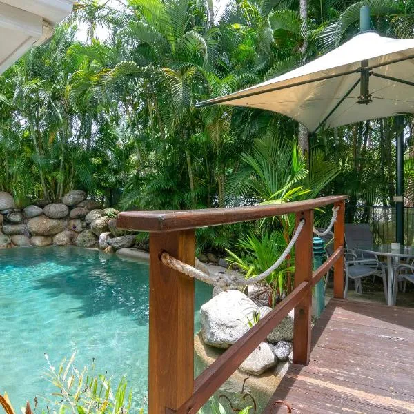 Seascape Holidays - Coral Apartments, hotel in Port Douglas