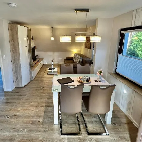 Peedy's luxuriöse 60m² Wohnung mit Balkonterrasse, hotel in Stade