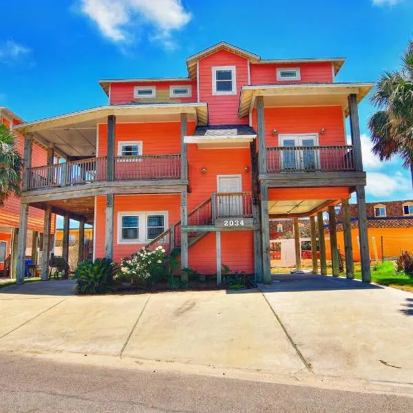 6BDRM Beach Home - Oceanviews - Recently Renovated - Shared Pool & HotTub, hotel in Port Aransas