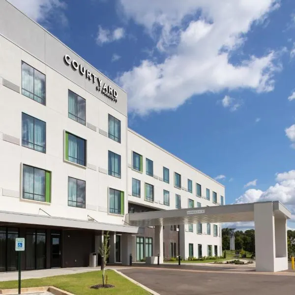 Courtyard by Marriott Memphis East Galleria，位于孟菲斯的酒店