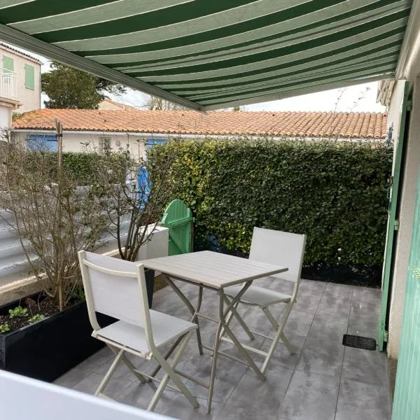 Au cœur de la Cotinière Studio en résidence parking privé wifi, hotel in La Cotinière