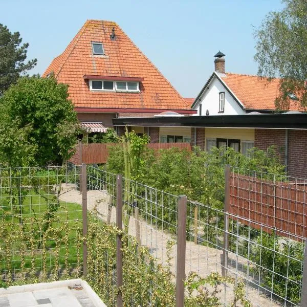 Pension Kamperland、カンペルラントのホテル