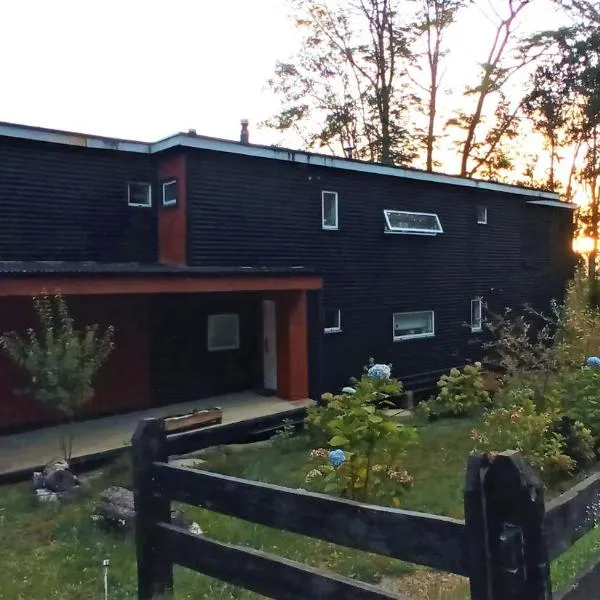 CasaBosque-Rucalemu, Torobayo, hotel in Valdivia