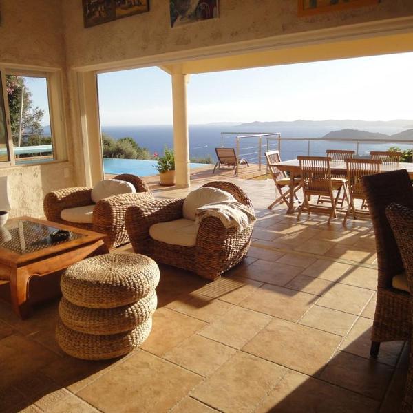 Villa de 4 chambres avec vue sur la mer piscine privee et jardin clos a Rayol Canadel sur Mer a 2 km de la plage