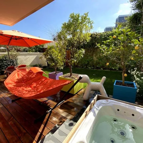 Appartement avec Jacuzzi - Climatisation - Parking, hôtel à Bordeaux